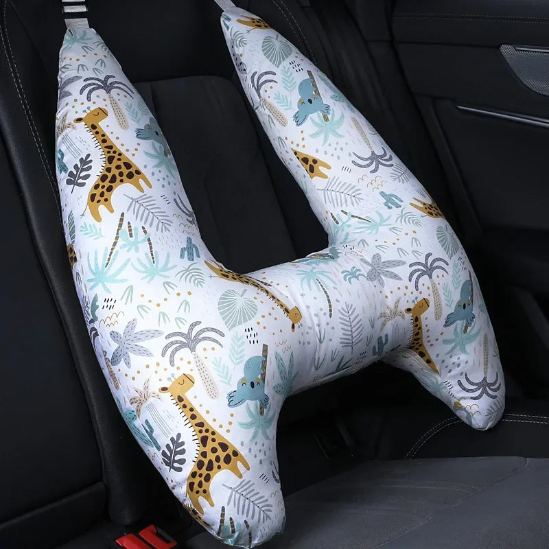 coussin-de-voyage-enfant-en-forme-de-h
