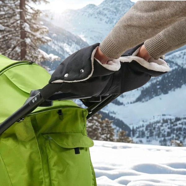 Gants et moufles de poussette : le guide complet pour les parents