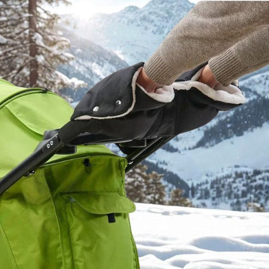 Gants et moufles de poussette : le guide complet pour les parents