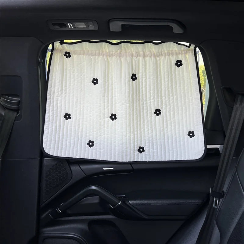 Pare soleil voiture bébé brodé | Solyss™
