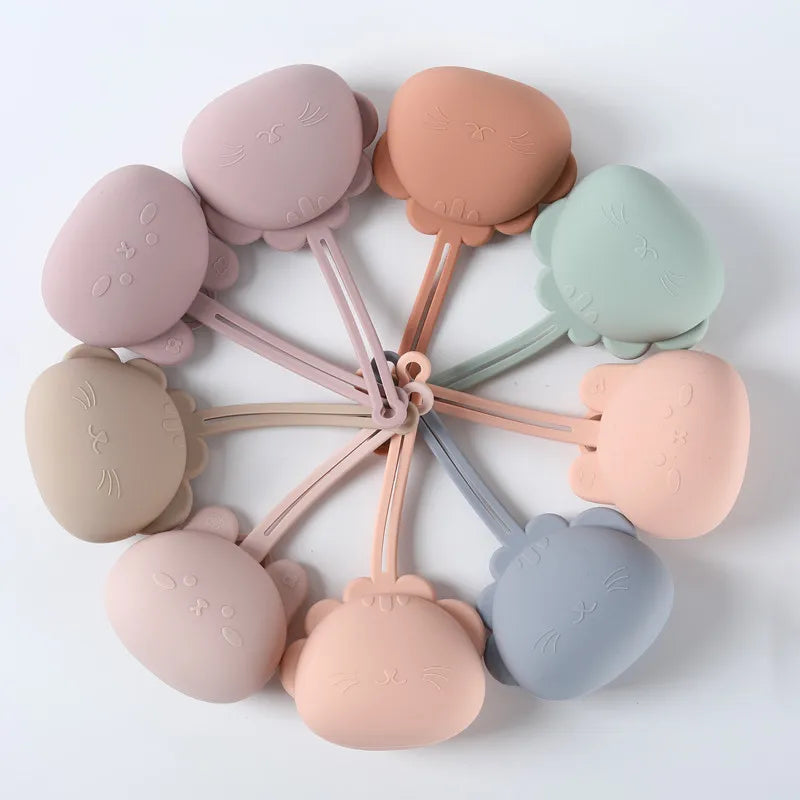 boite-pour-sucette-pratique-sortie-bebe