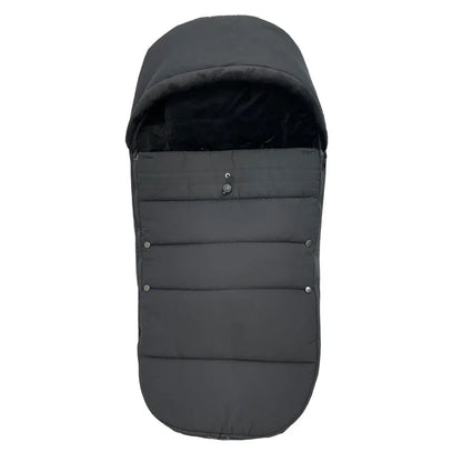 Chanceliere noire entierement fermee montrant sa capuche ajustable pour envelopper bebe par temps froid.