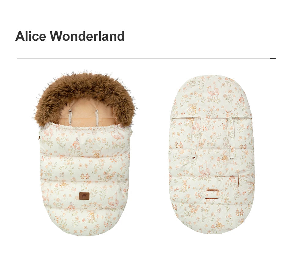 Chanceliere coloris Alice Wonderland aux motifs animaux et fleurs, presentee de face et de dos avec ouvertures harnais.