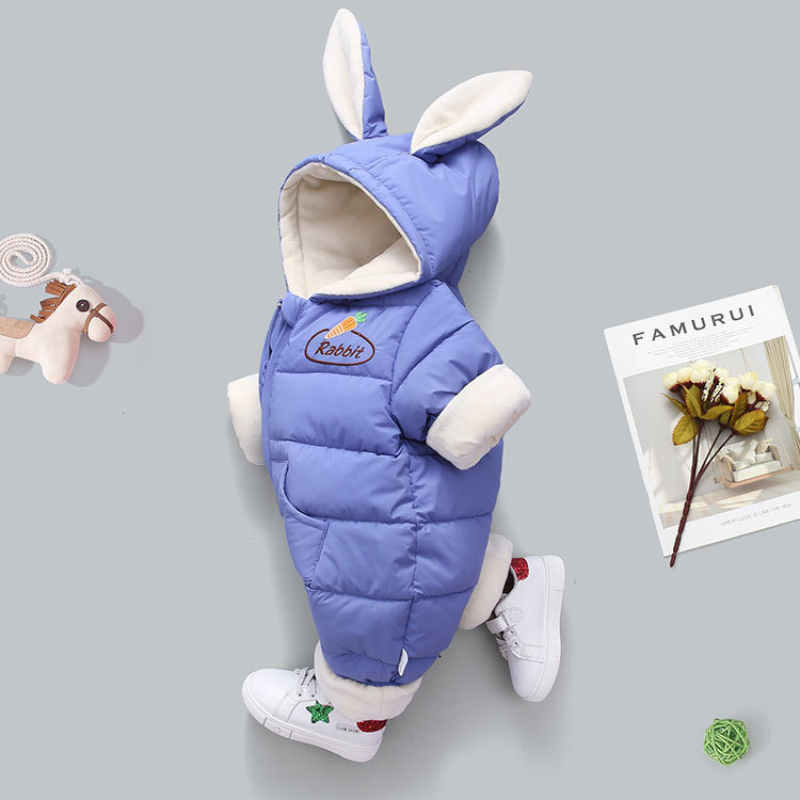 combinaison-pilote-bebe-pratique-et-confortable