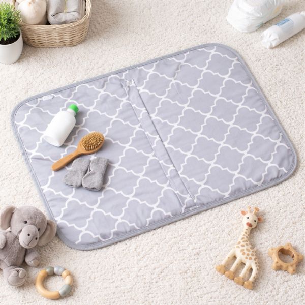 comment-choisir-un-tapis-a-langer-nomade