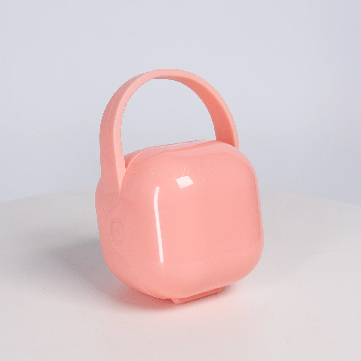 porte-tetine-etui-sucette-moderne