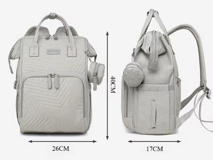 Schema des dimensions du sac a langer a dos, 40 cm de haut sur 26 cm de large et 17 cm de profondeur.