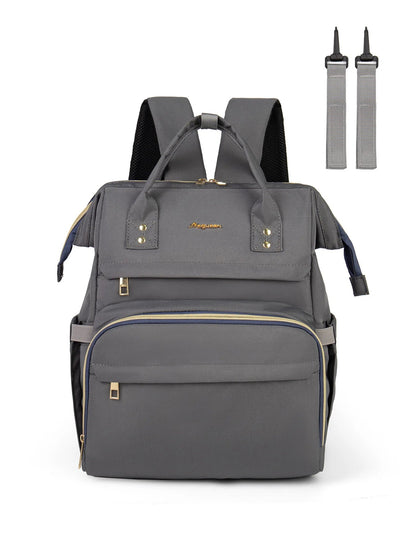 Sac a langer gris vu de face montrant sa large ouverture et sa poche frontale zippee pour un acces rapide aux affaires de bebe.