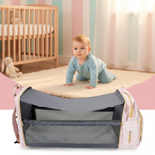 Sac a langer transformable en lit d'appoint bebe avec port USB integre pour recharger le telephone en deplacement.