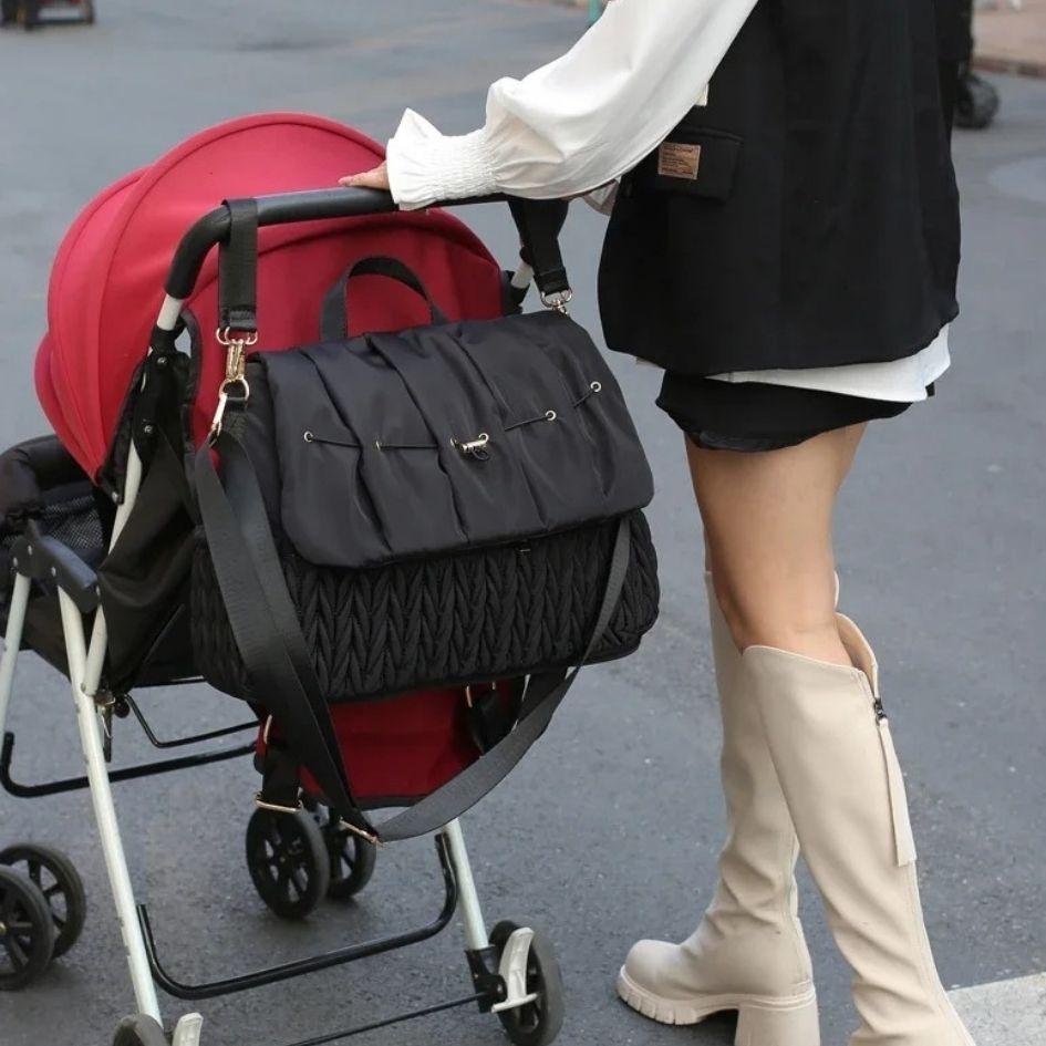 sac-a-langer-bebe-poussette-maman
