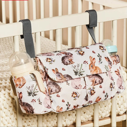 sac-a-langer-pour-poussette-motif-lapins-foret-fond-blanc-lapins-marron