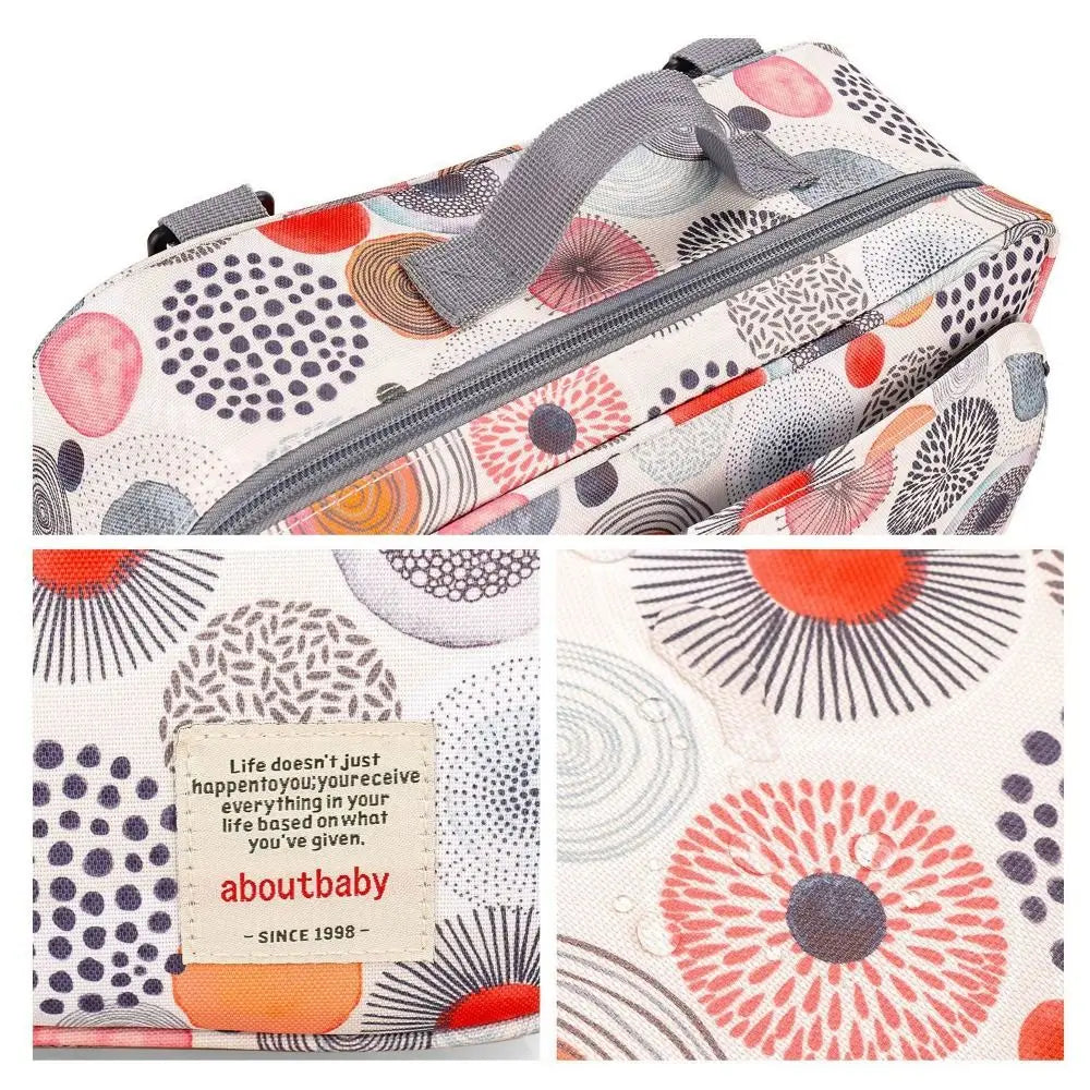 sac-a-langer-pour-poussette-tipi-ourson-fond-gris-motif-tentes-et-cactus-bebe