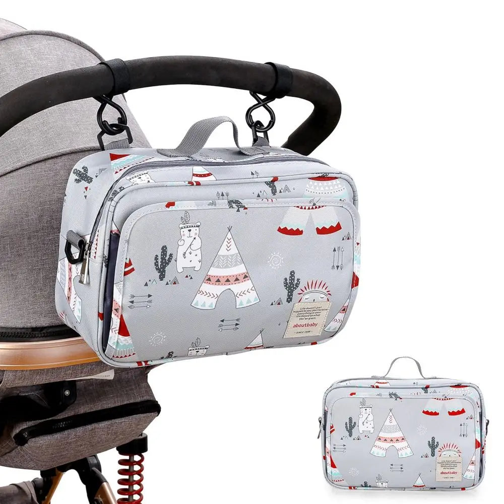 sac-a-langer-pour-poussette-tipi-ourson-fond-gris-motif-tentes-et-cactus