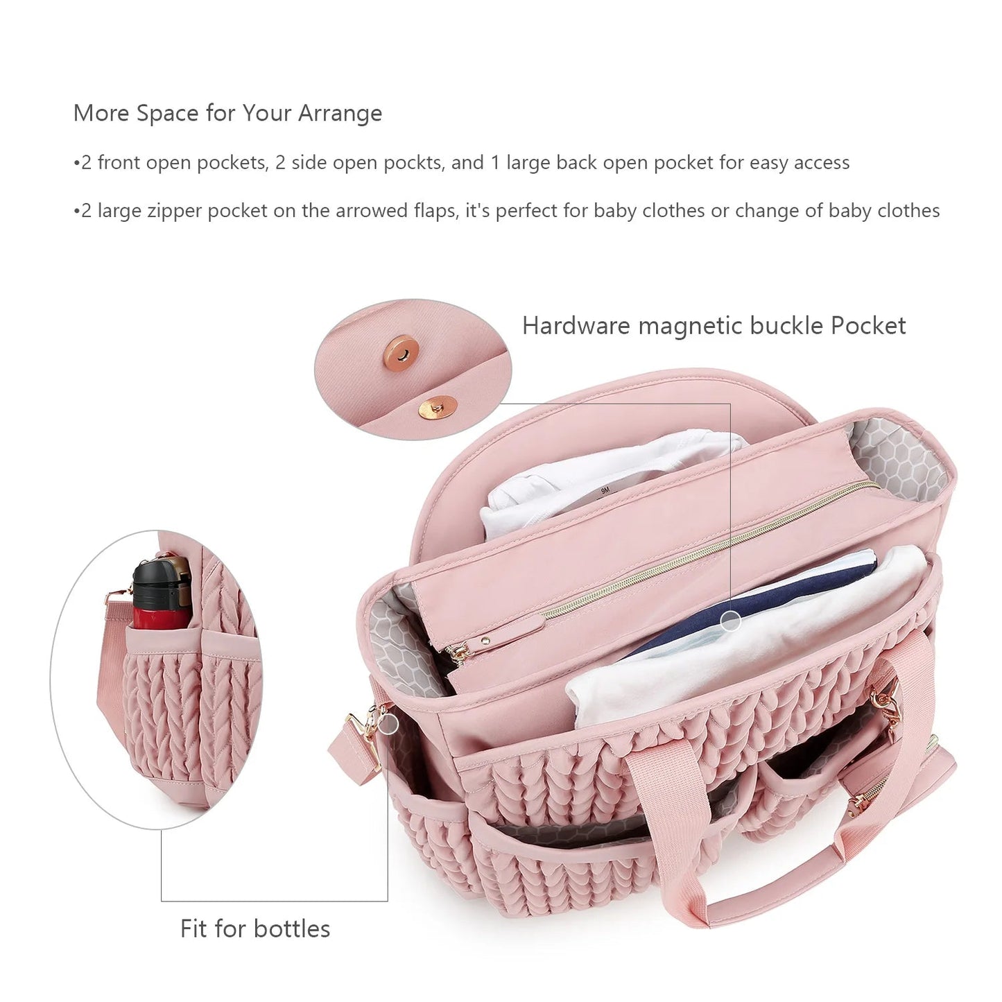 Sac a langer rose ouvert montrant les nombreuses poches avant, laterales et arriere pour un acces rapide aux essentiels