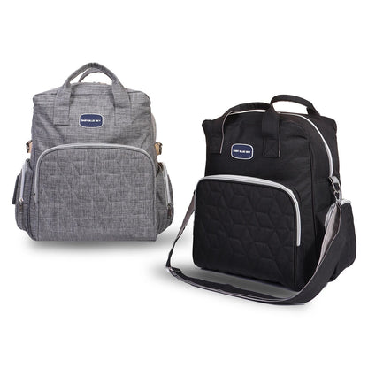 Sac a langer disponible en gris et noir, laissant le choix du style selon vos gouts et vos tenues.