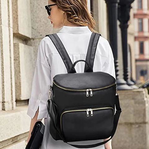 sac-a-langer-voyage-avion-en-similicuir