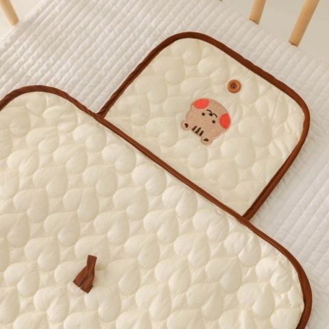 tapis-a-langer-nomade-ecureuil