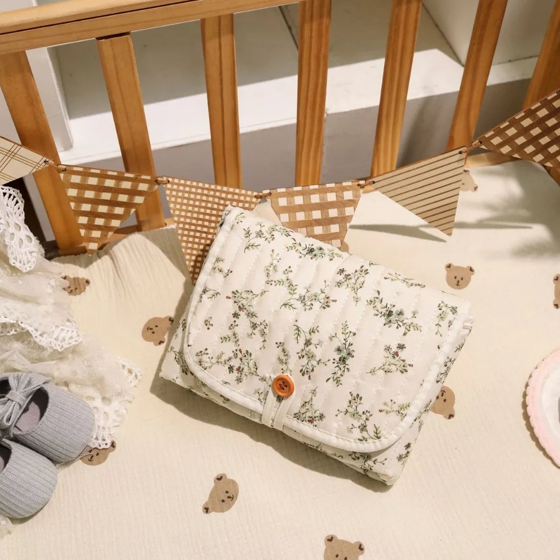 un-matelas-a-langer-nomade-qui-se-plie