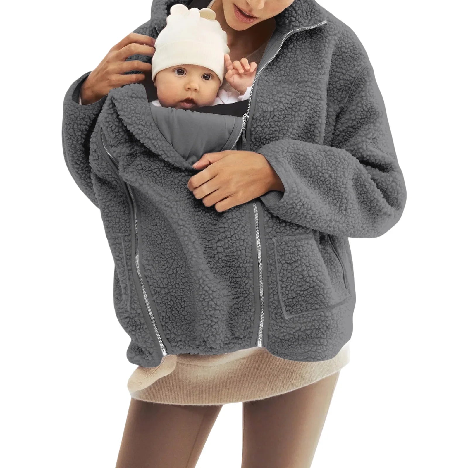 Modele gris fonce en situation de portage, ideal pour envelopper l enfant et affronter le froid sans porte-bebe supplementaire.